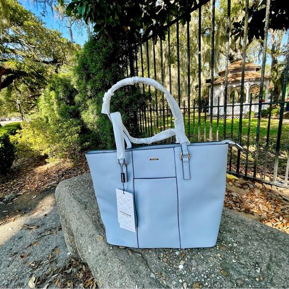NWT Lovevook Tote Bag Multi Compartment Zip Close Outside Pocket and Zip Pocket - Picture 1 of 5